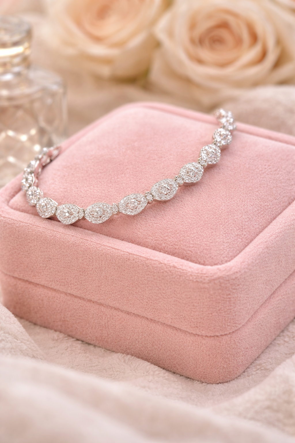 7inch 14K White Gold Diamond Teardrop Tennis Bracelet