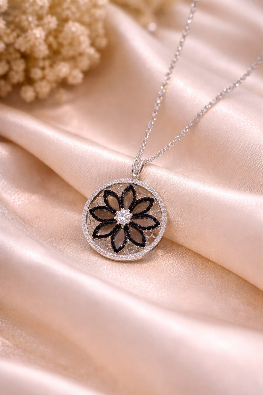 Midnight Bloom Diamond pendant – 14K White Gold