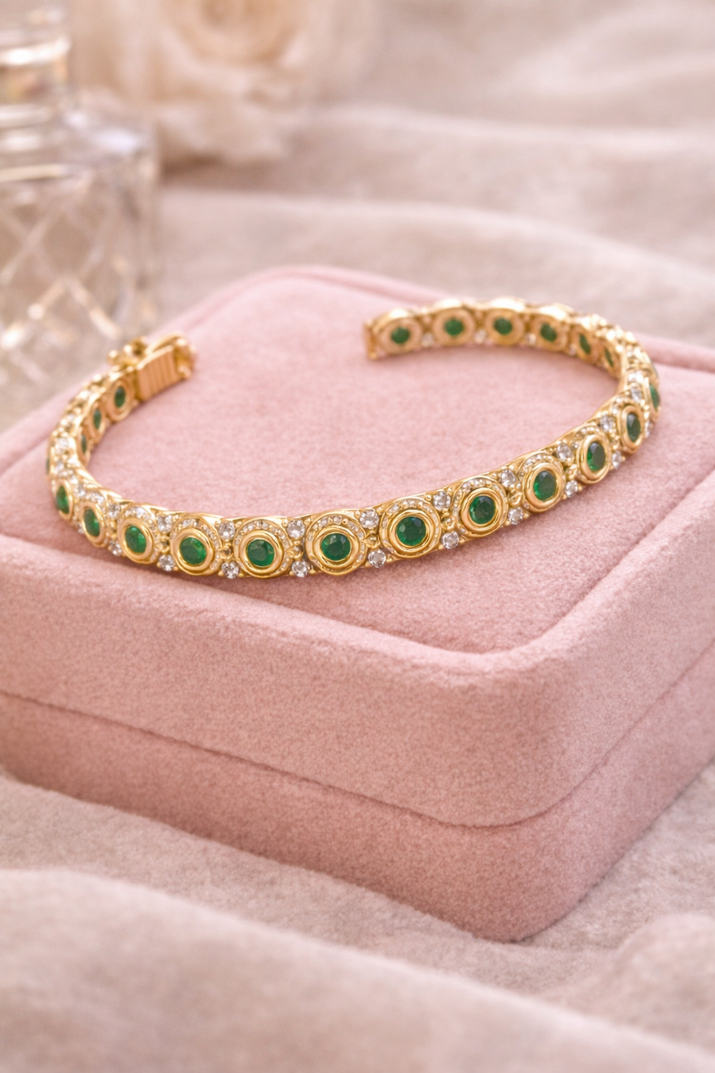 Emerald and Diamond Aura Tennis Bracelet